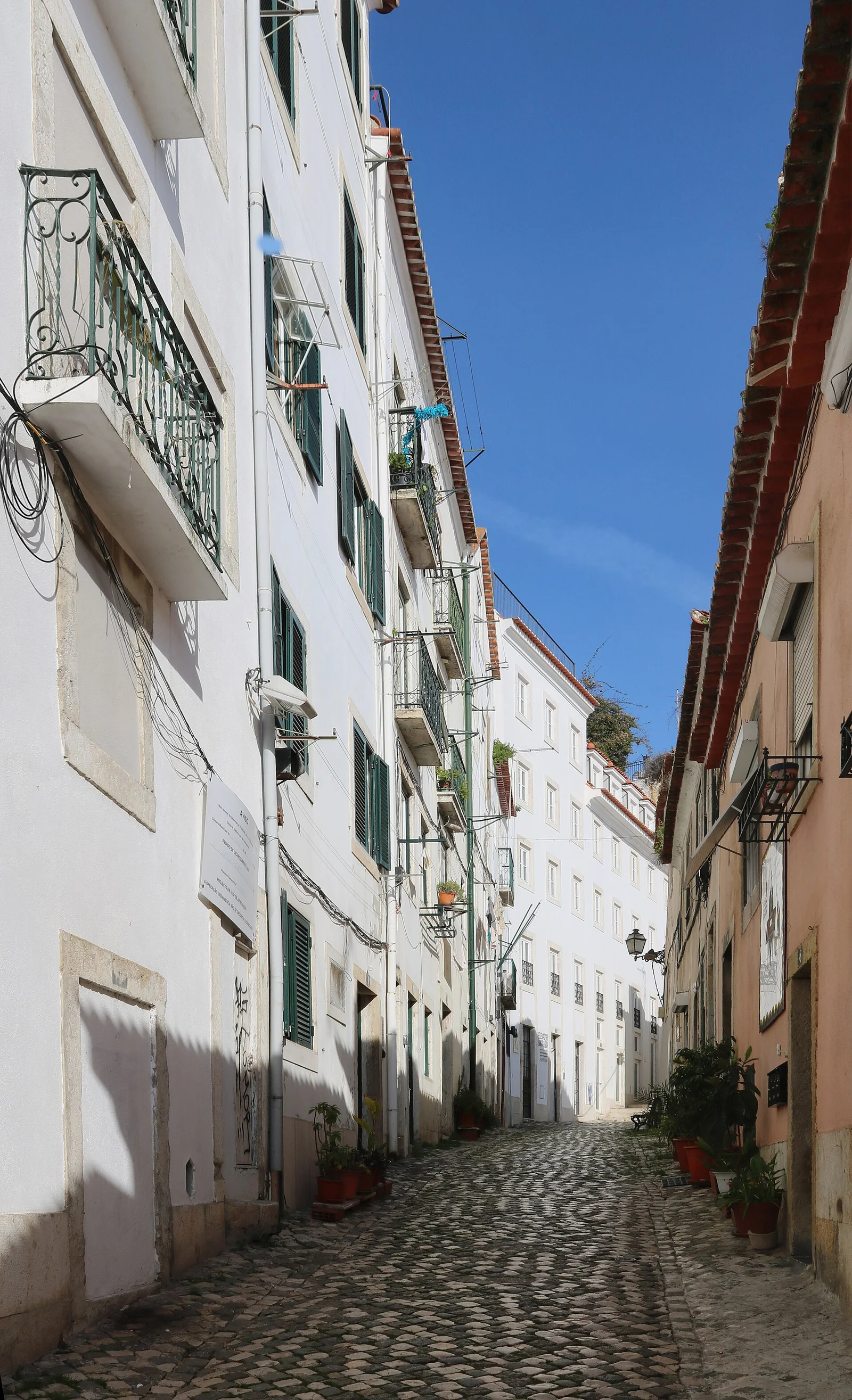 Rua da Adiça, a narrow lane in Lisbon’s Alfama district